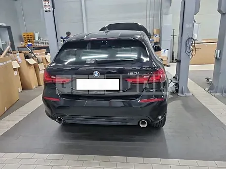 Photo 2 of 11: 2022 BMW 120i, VIN WBA7L710XN7K78154 — Korean insurance auction