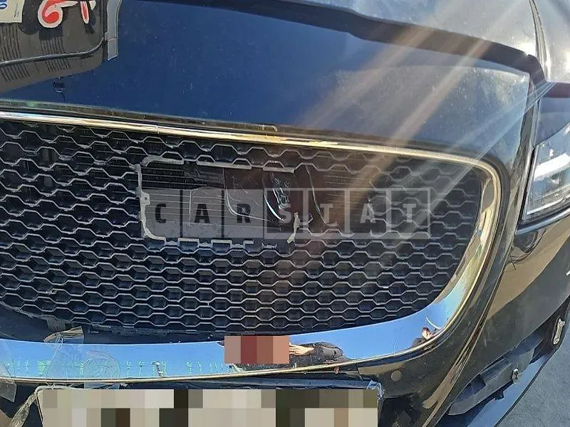 Photo 2 of 20: 2018 Jaguar XF 20d — Korean insurance auction