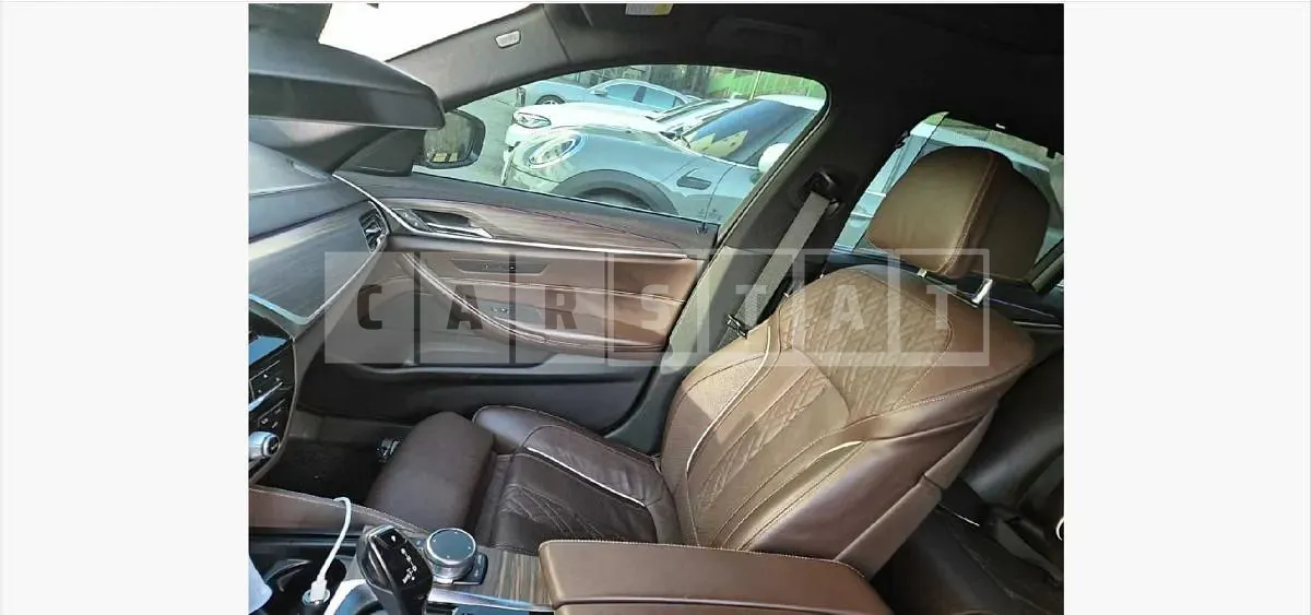 Photo 2 of 12: 2018 BMW 520d xDrive — Korean insurance auction