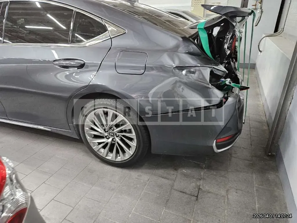 Photo 2 of 26: 2025 Lexus ES300h — Korean insurance auction