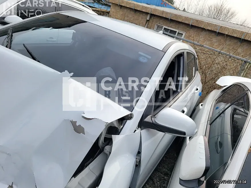 Photo 2 of 11: 2019 Hyundai Kona, VIN KMHK4815GKU400685 — Korean insurance auction