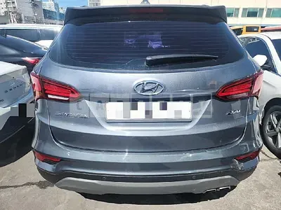 Photo 1 of 34: 2017 Hyundai Santa Fe DM, VIN KMHSW81UBJU832961 — Korean insurance auction