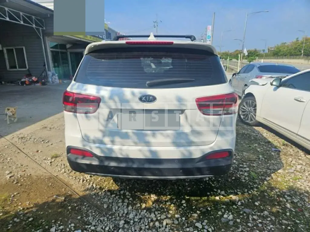 Photo 2 of 10: 2016 Kia Sorento 4WD — Korean insurance auction