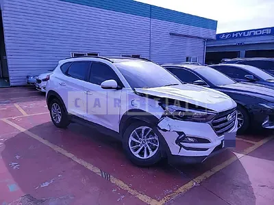 Photo 1 of 11: 2015 Hyundai Tucson, VIN KMHJ3815GGU013740 — Korean insurance auction