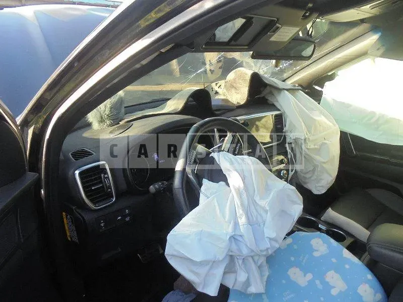 Photo 2 of 15: 2019 Kia Sportage — Korean insurance auction