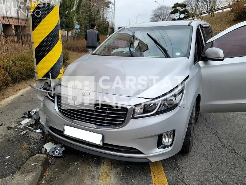 Photo 2 of 35: 2015 Kia Carnival, VIN KNHMF37ABFS076581 — Korean insurance auction