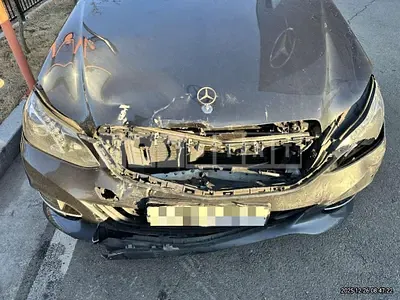 Photo 1 of 9: 2016 Mercedes-Benz E300 — Korean insurance auction