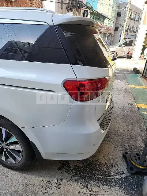Photo 2 of 45: 2016 Kia Carnival, VIN KNAMB81ABGS161928 — Korean insurance auction