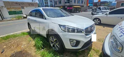 Photo 1 of 13: 2015 Kia Sorento — Korean insurance auction