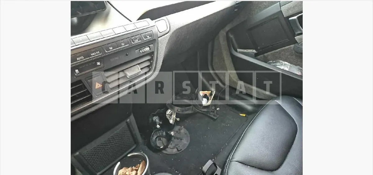 Photo 2 of 19: 2015 BMW i3 — Korean insurance auction