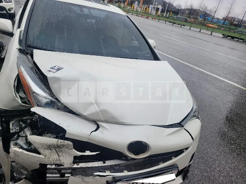 Photo 2 of 20: 2018 Toyota Prius, VIN JTDKBRFU3J3079245 — Korean insurance auction