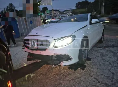 Photo 1 of 9: 2019 Mercedes-Benz E300 — Korean insurance auction