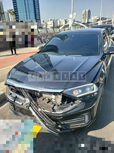Photo 1 of 17: 2024 Volkswagen Jetta — Korean insurance auction