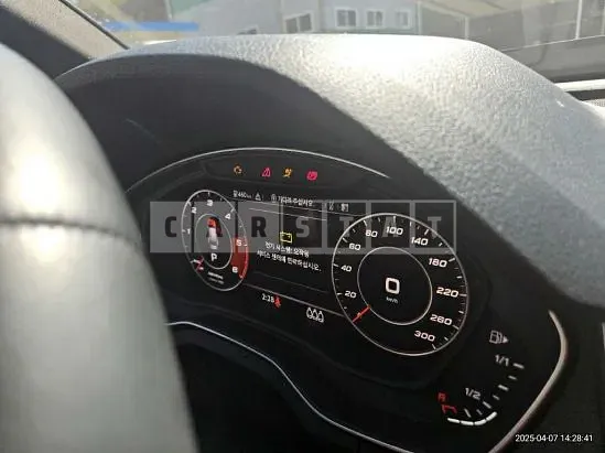 Photo 2 of 18: 2020 Audi SQ5 TDI, VIN WAUZZZFY0L2086964 — Korean insurance auction