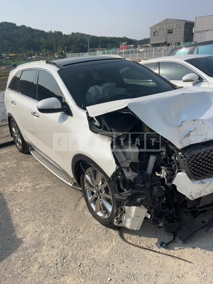 Photo 2 of 9: 2016 Kia Sorento, VIN KNAPH81ABGA246405 — Korean insurance auction