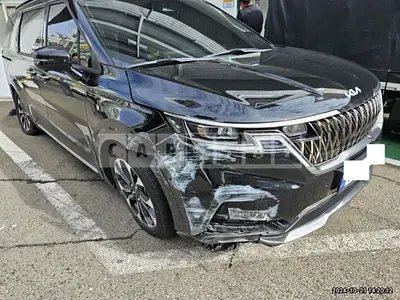 Photo 1 of 28: 2023 Kia Carnival — Korean insurance auction