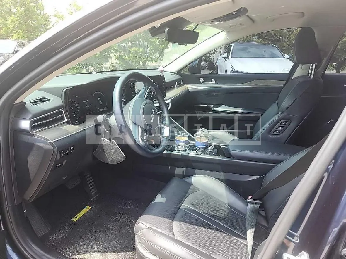 Photo 2 of 6: 2022 Kia K5 — Korean insurance auction