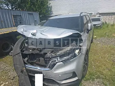 Photo 1 of 27: 2021 Kia Carnival — Korean insurance auction