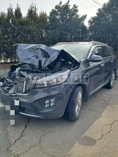 Photo 1 of 4: 2016 Kia Sorento 2.2 — Korean insurance auction