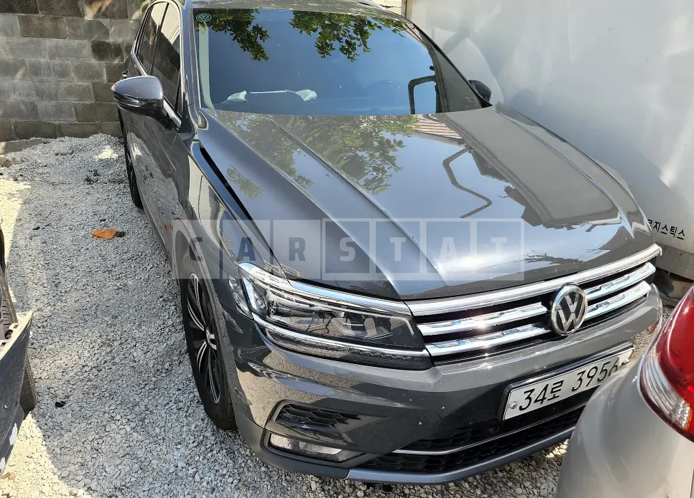 Photo 2 of 11: 2018 Volkswagen Tiguan 2.0 TDI, VIN WVGZZZ5NZJW938406 — Korean insurance auction