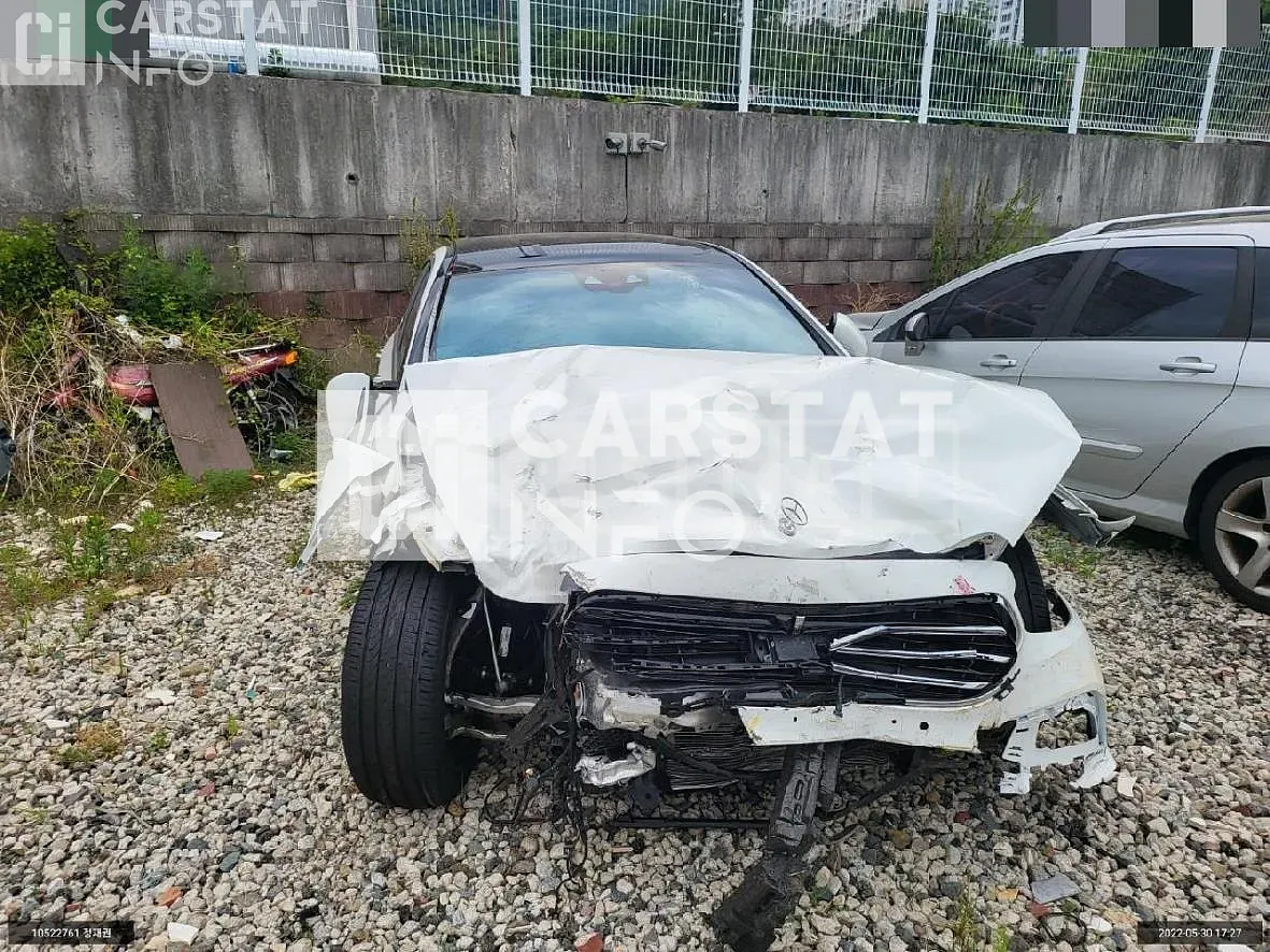 Photo 2 of 10: 2022 Mercedes-Benz E450 4Matic, VIN W1KZF5KB2NB029406 — Korean insurance auction