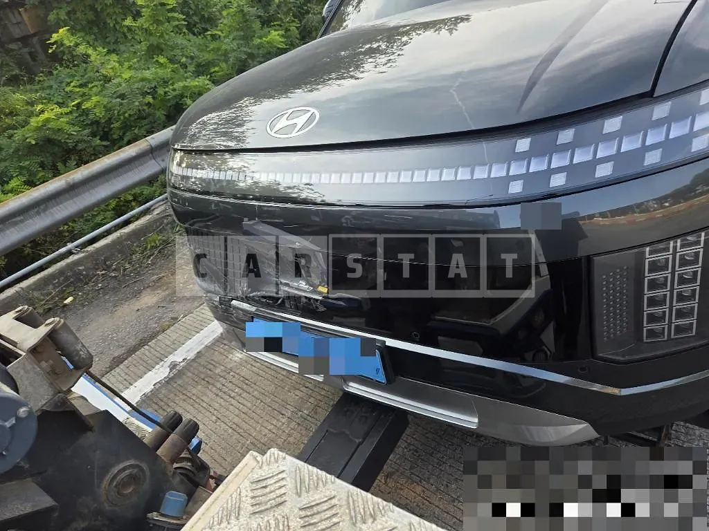 Photo 2 of 14: 2025 Hyundai IONIQ 9 6-Seater AWD — Korean insurance auction