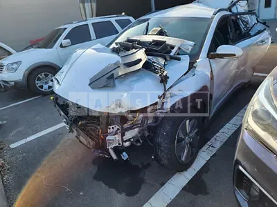 Photo 1 of 5: 2019 Hyundai Kona Electric, VIN KMHK381GFKU042359 — Korean insurance auction