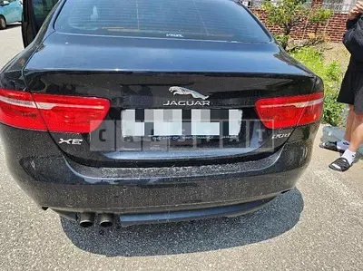 Photo 1 of 8: 2015 Jaguar XE 2.0d — Korean insurance auction