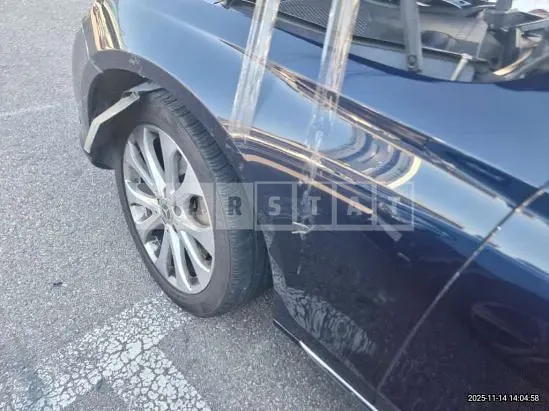 Photo 2 of 24: 2019 Mercedes-Benz E 300 4Matic, VIN WDDZF4KB0KA586519 — Korean insurance auction