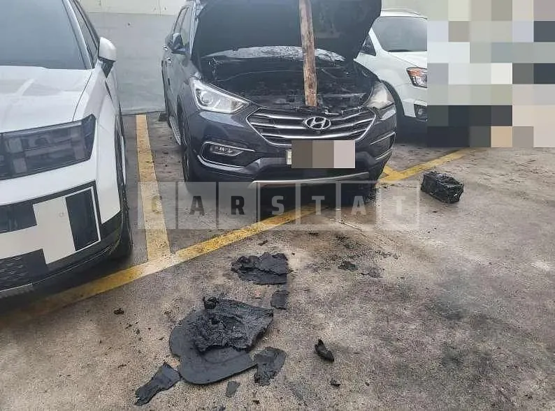 Photo 2 of 17: 2015 Hyundai Santa Fe DM Diesel 2.2 4WD — Korean insurance auction