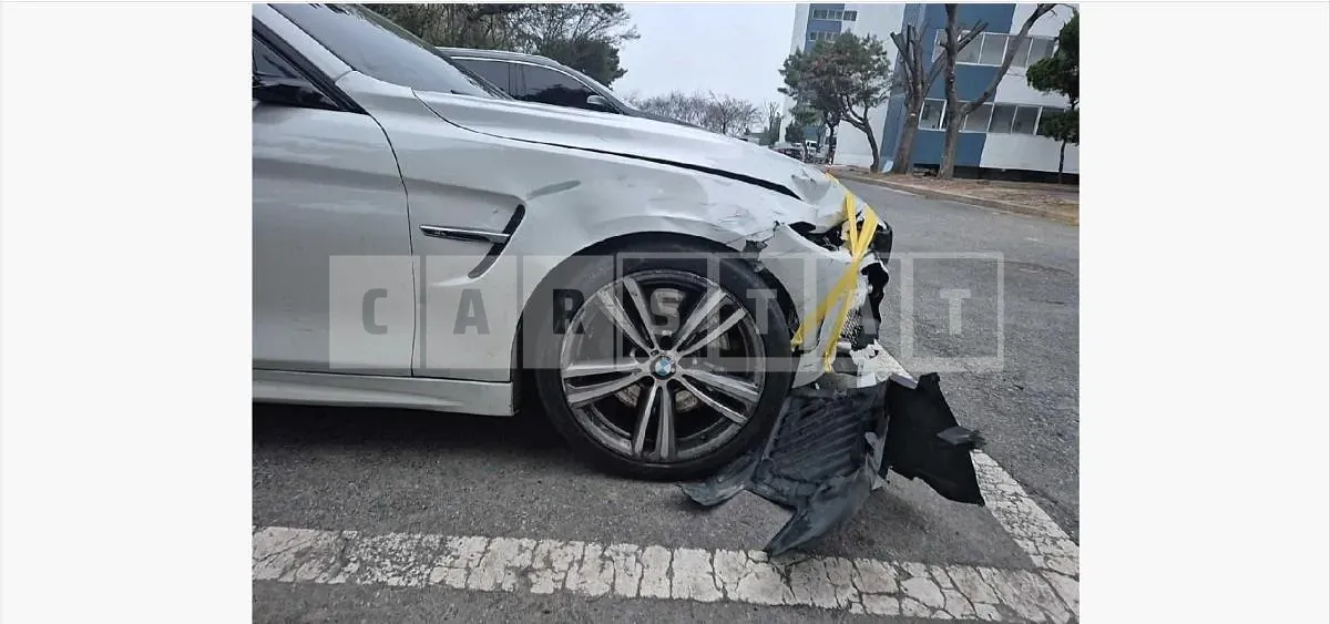 Photo 2 of 16: 2017 BMW 428i Convertible — Korean insurance auction