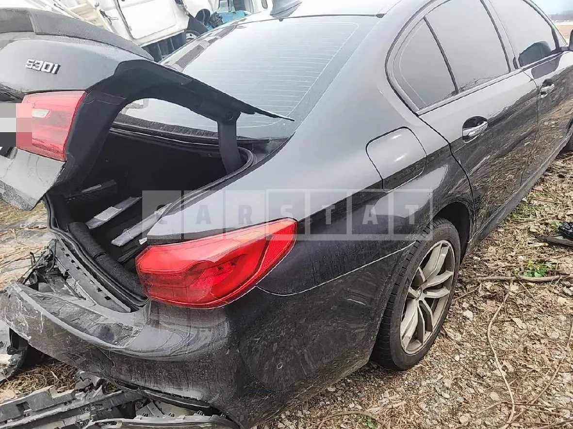 Photo 2 of 17: 2017 BMW 530i, VIN WBAJD3106HWA90322 — Korean insurance auction