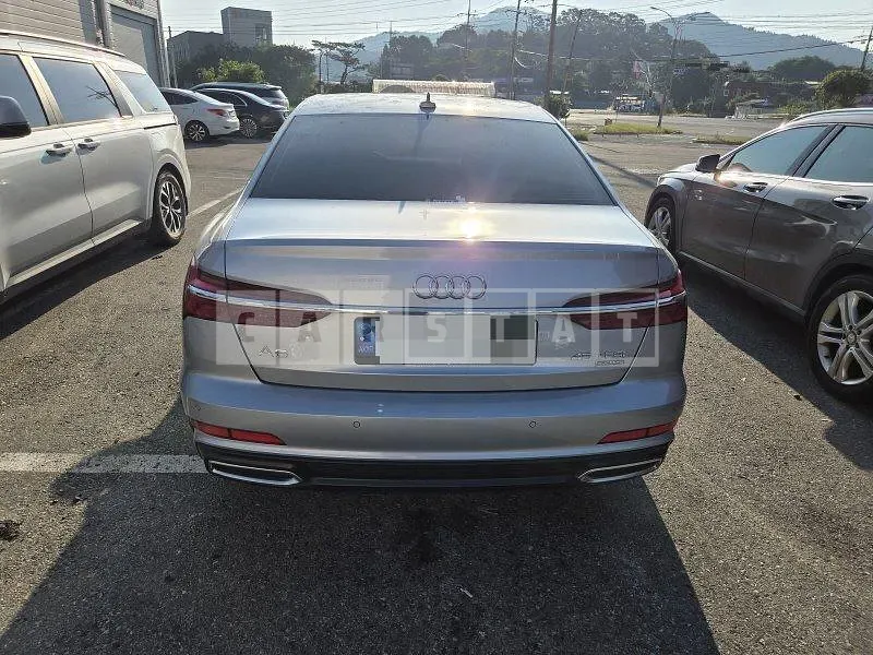 Photo 2 of 40: 2022 Audi A6 45 TFSI quattro, VIN WAUZZZF20NN049622 — Korean insurance auction