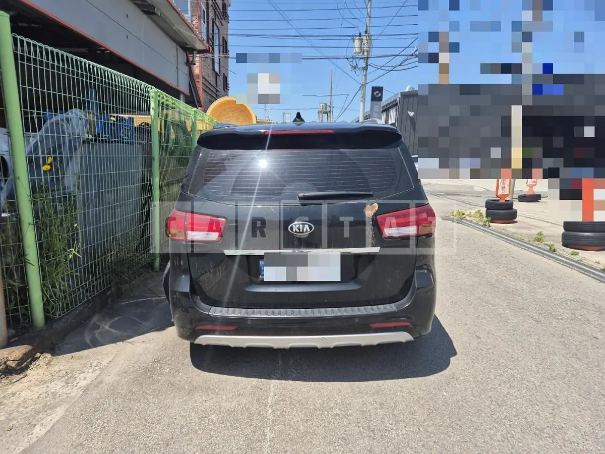 Photo 2 of 16: 2016 Kia Carnivals — Korean insurance auction