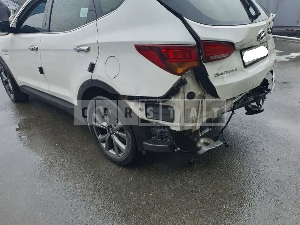 Photo 2 of 11: 2017 Hyundai Santa Fe, VIN KMHSW81UDHU713533 — Korean insurance auction