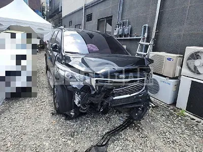 Photo 1 of 10: 2014 Kia Carnival — Korean insurance auction