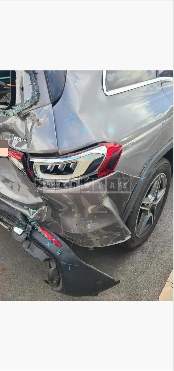 Photo 2 of 11: 2022 Mercedes-Benz GLB250 4Matic — Korean insurance auction