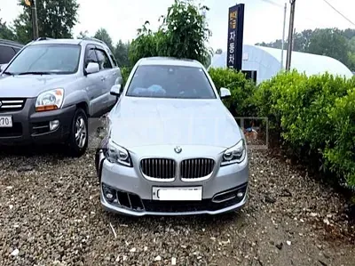 Photo 1 of 16: 2016 BMW 528i — Korean insurance auction
