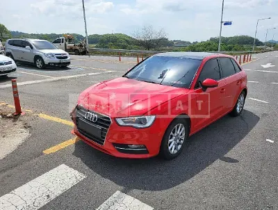 Photo 2 of 4: 2015 Audi A3 Sportback 25TDI, VIN WAUZZZ8V1FA116194 — Korean insurance auction