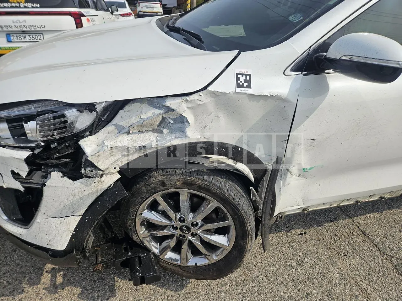 Photo 2 of 10: 2015 Kia Sorento, VIN KNAPK81ABFA120896 — Korean insurance auction