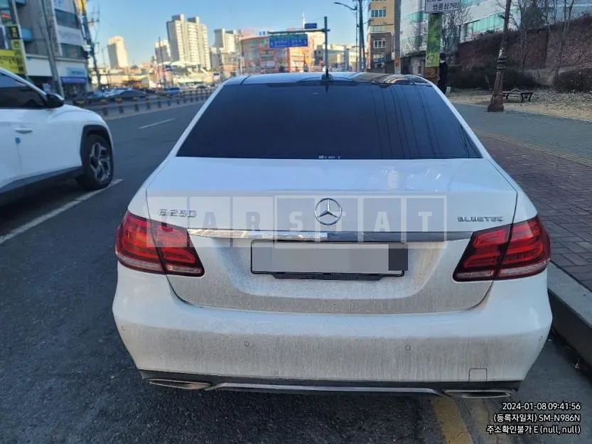 Photo 2 of 10: 2016 Mercedes-Benz E250 BlueTec 4Matic, VIN WDDHF9HBXGB305635 — Korean insurance auction