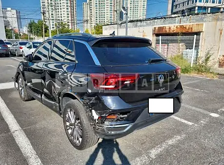 Photo 2 of 21: 2021 Volkswagen T-Roc 2.0 TDI, VIN WVGZZZA1ZMV036190 — Korean insurance auction