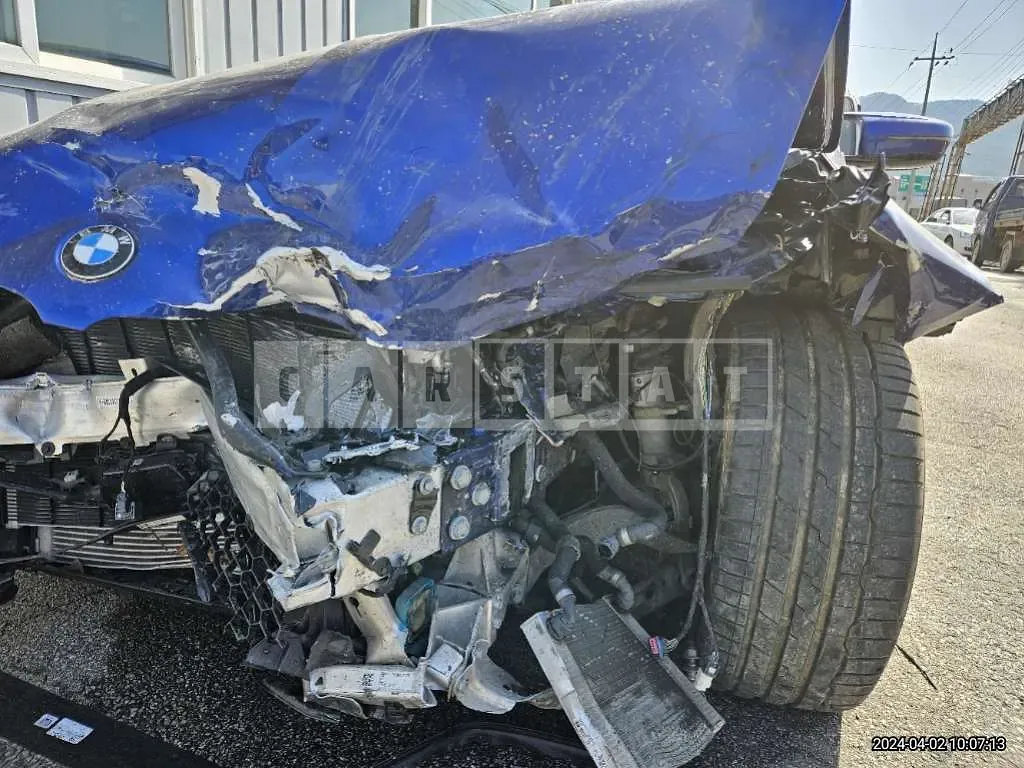 Photo 2 of 17: 2020 BMW M5, VIN WBSJF0103LCE21811 — Korean insurance auction