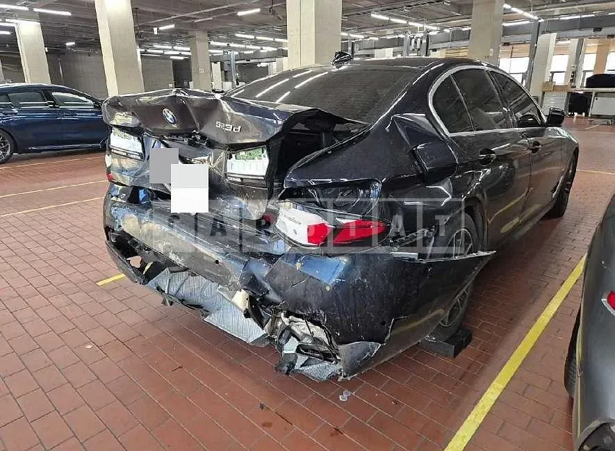 Photo 2 of 44: 2023 BMW 523d xDrive — Korean insurance auction