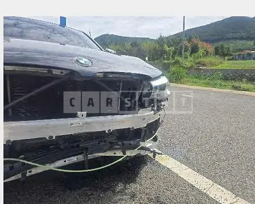 Photo 2 of 14: 2020 BMW 520i Luxury — Korean insurance auction
