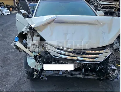 Photo 1 of 5: 2015 Hyundai Santa Fe, VIN KMHSW81UBFU409424 — Korean insurance auction