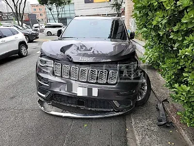 Photo 1 of 14: 2017 Jeep Straw Grand Cherokee — Korean insurance auction