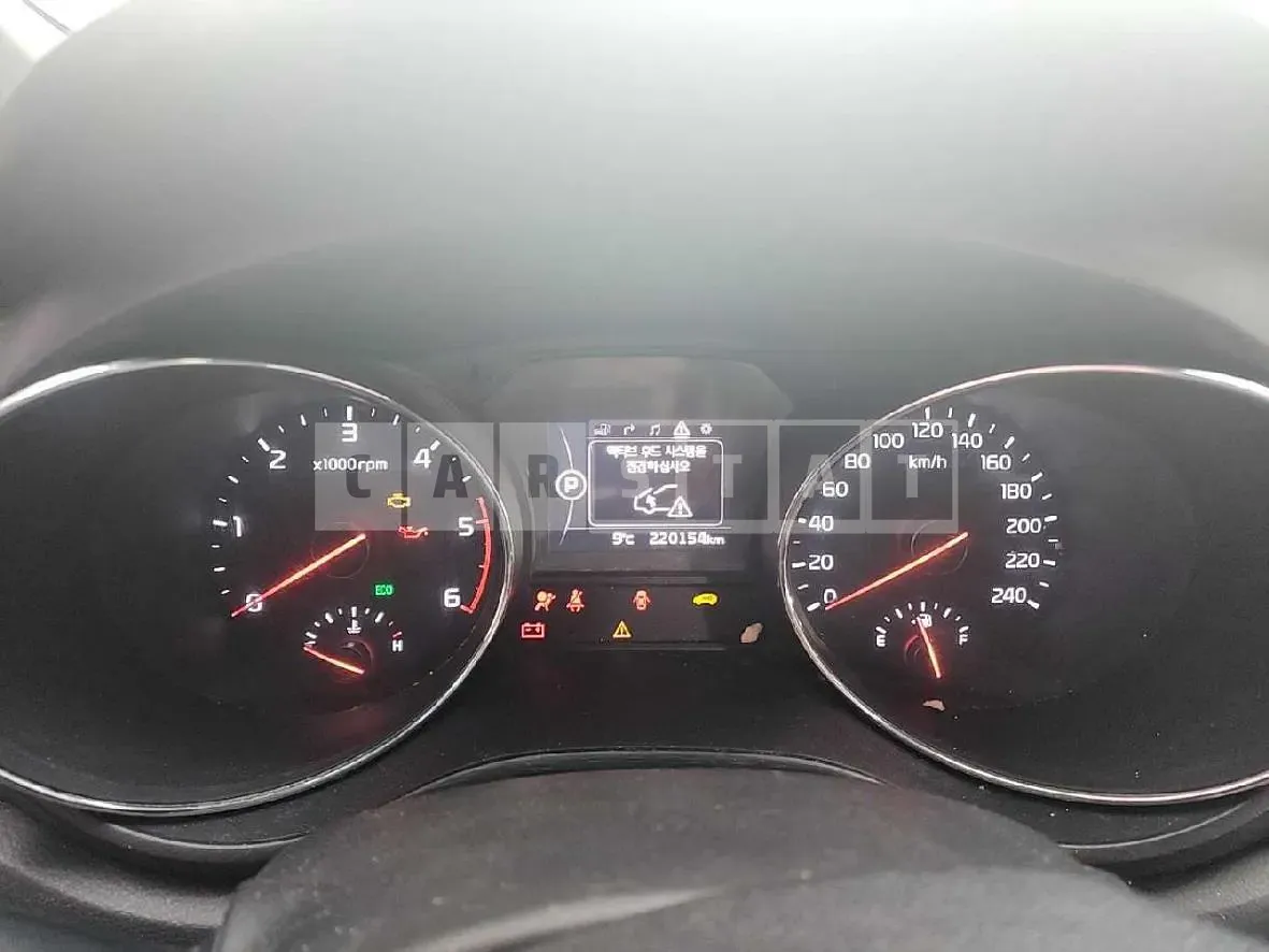 Photo 2 of 16: 2015 Kia Carnivals, VIN KNAMB81ABGS106622 — Korean insurance auction