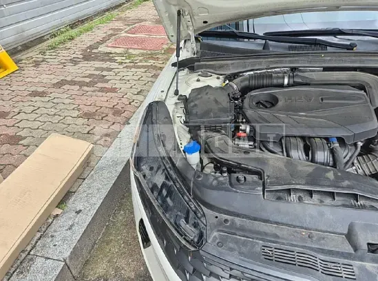 Photo 2 of 13: 2020 Kia K5 — Korean insurance auction