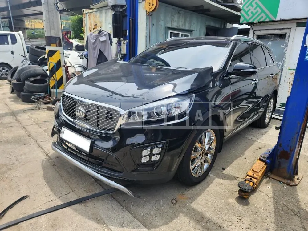 Photo 2 of 12: 2017 Kia Sorento, VIN KNAPS81ABHA347704 — Korean insurance auction